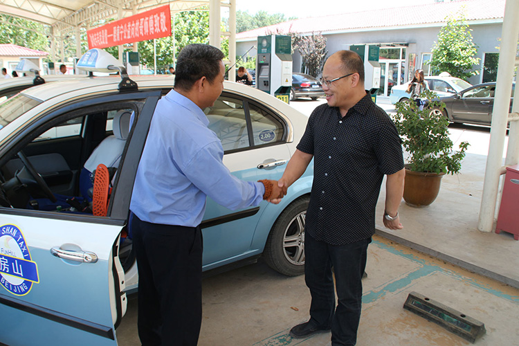 “腰痛寧公益”最辛苦職業(yè)評選啟動，的哥首獲關(guān)愛